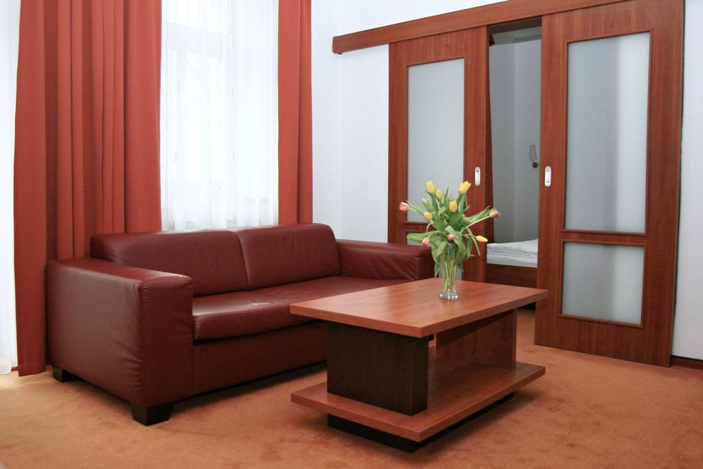 Garni Hotel Praha Trencianske Teplice Exterior photo