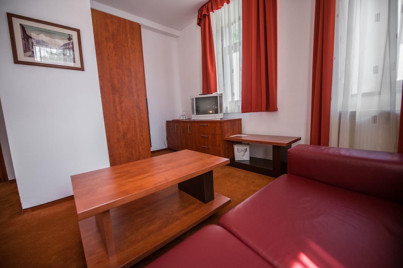 Garni Hotel Praha Trencianske Teplice Exterior photo