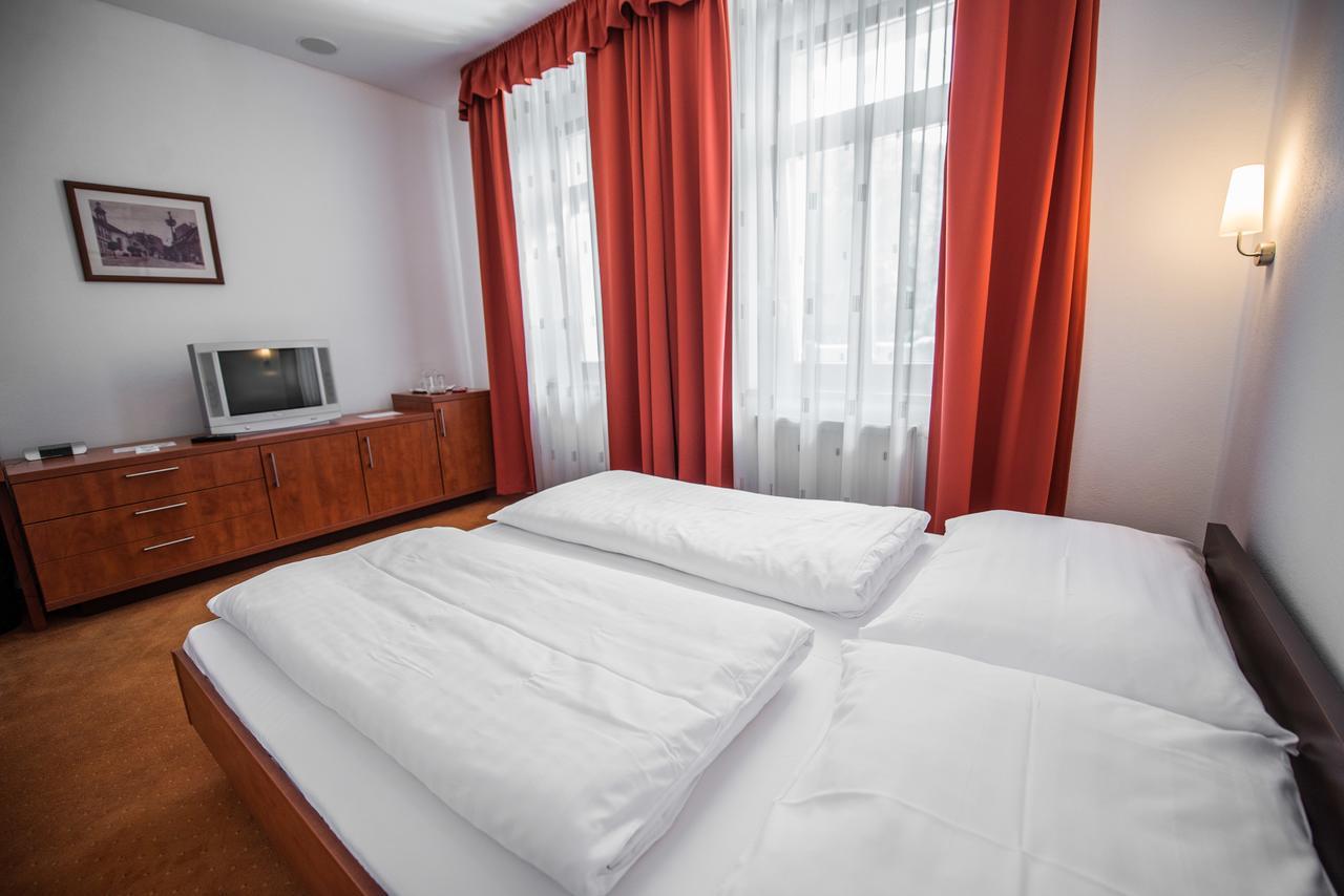 Garni Hotel Praha Trencianske Teplice Exterior photo