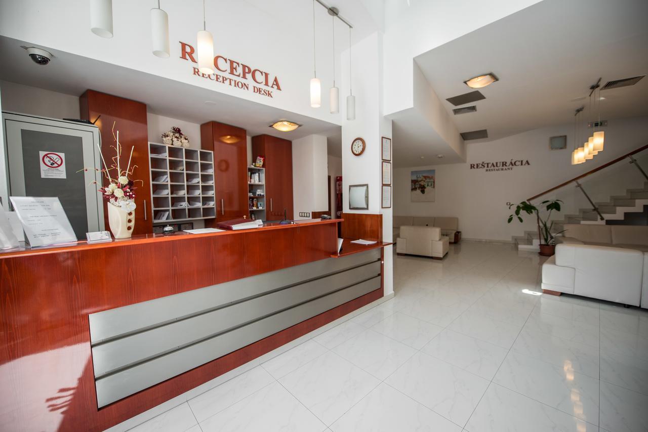 Garni Hotel Praha Trencianske Teplice Exterior photo