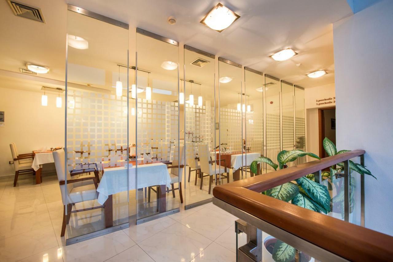 Garni Hotel Praha Trencianske Teplice Exterior photo